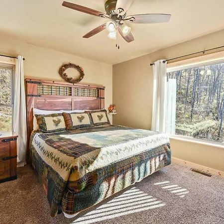 Walnut Ridge Cabin. Sleeps 7-11! Hot Tub, Pool Table, Minutes To Downtown Gatlinburg! Eksteriør bilde