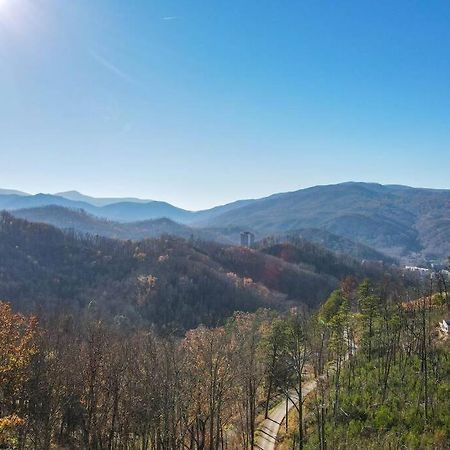 Walnut Ridge Cabin. Sleeps 7-11! Hot Tub, Pool Table, Minutes To Downtown Gatlinburg! Eksteriør bilde